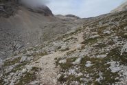 il sentiero che conduce verso il Lago delle Conturines (8-9-2013)
