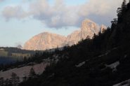 prime luci del sole verso il Gruppo del Piz da Cir (8-9-2013)