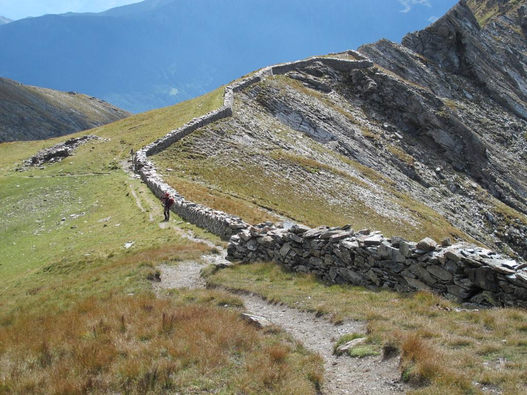 Il muro di confine al colle Orsiera