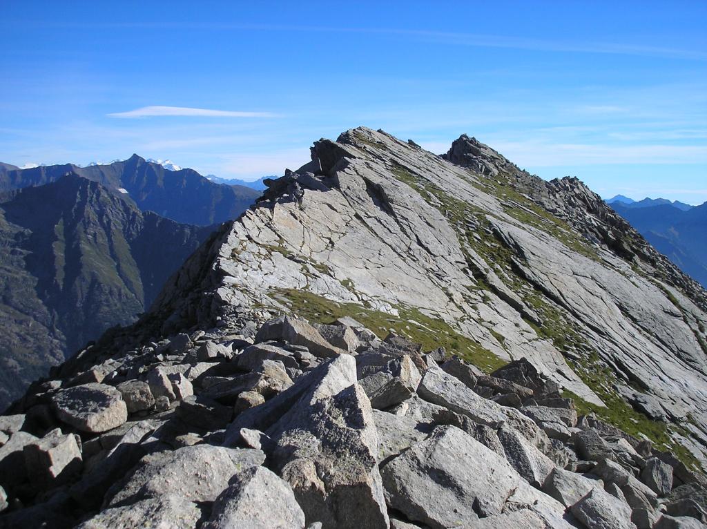 dal colle le  due cime di 2787m e 2717m