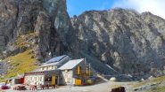 Uscita dal rifugio col sole !