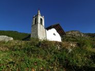 La chiesetta nel vallone di San Grato