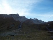Torrone di Garzora (al centro il colatoio da seguire dall' Altipiano di Dolee per arrivare alle giavine superiori)