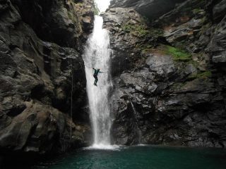 an vedi quanto tuffa Nando.