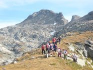 al passo di Valfredda con sullo sfondo il Corno Vitello