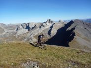 discesa dalla Vetta....sfondo su Pelvo e Chersogno....