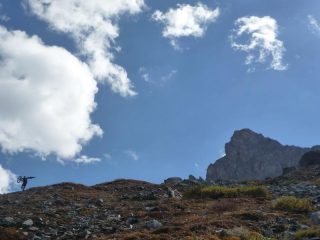 la Niera.    Portage verso il colle Biancetta