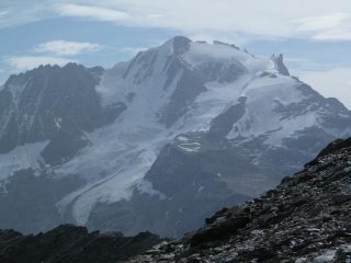 Il Granpa con la sua parete Nord in bella evidenza. Che bei ricordi!