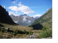 Il Gran Tournalin e a sx incappucciato il Cervino..dal vallone di Mascognaz..