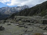 Oggi, per la pausa pranzo, ci siamo serviti di questo tavolo