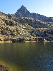 Lago e monte Frisson