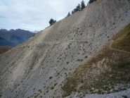 il sentiero sulla frana (in buone condizioni)