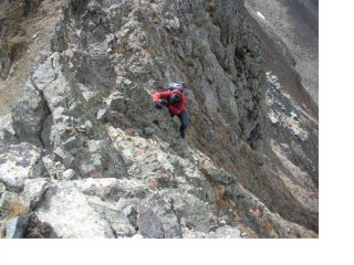 ..necessita comunque attaccarsi alle roccie..