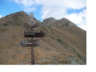 Dal colle di Stau verso la Rocca Verde..