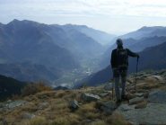 In discesa, sguardo verso il fondovalle