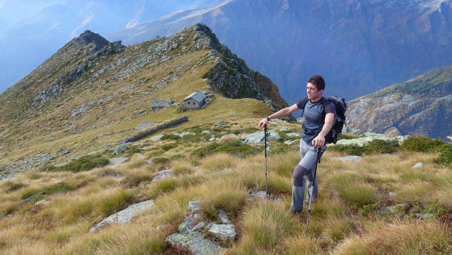 salendo a Punta Praghetta in basso la Colla
