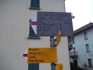 Cartelli a Borgnone