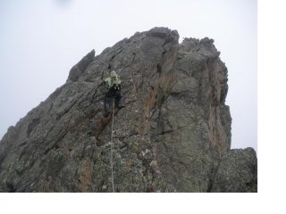 Franco si sforza di divertirsi..