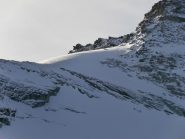 raggiunto il canalino ,si intravede la vetta ma è ancora lontana....