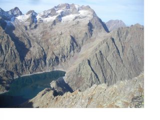 Il lago del Chiotas dal Caire Ciamberline..con l'onnipresente Argentera e a dx il Matto..