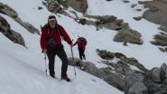 risalendo un nevaietto ripido a quota 2850 m. (1-11-2013)
