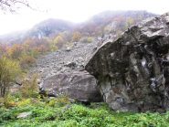 ambiente dai massi della casa