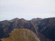 Punta Labiaia Mirauda (in primo piano) e Valle Ellero (sullo sfondo)