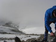 A metà del traverso calziamo i ramponi