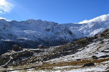 vista verso il rifugio salendo al passo