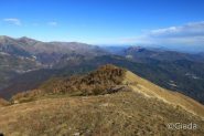 Il crinale scendendo dalla Garlenda