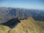 la bella cresta/dorsale che porta sulla cima