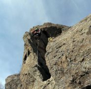 Sullo spigolo di ''Adesso basta''