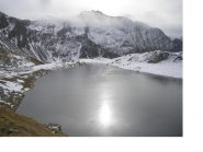Il lago Santanel sullo sfondo del m.Marzo..