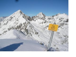 L'Altemberg e tutto a dx la Cima Capezzone..dalla P.del Pizzo..