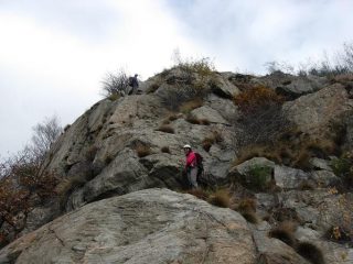 Linda e Fausto nella parte della via