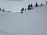 Discesa nella parte alta del canalone di destra (quota 2200)