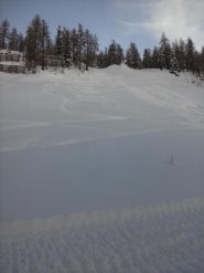 in discesa sulla n. 3  ,neve intonsa e pochi passaggi....