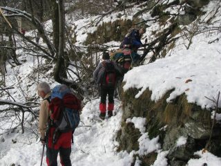 Rallentamento a Perebella per ostacolo su sentiero