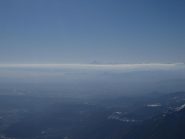 sullo sfondo il Monviso