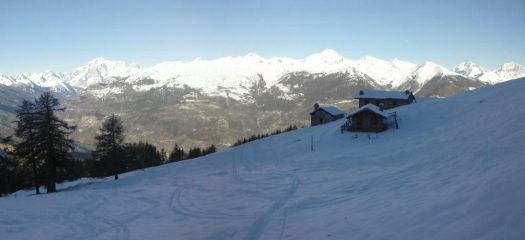 l'arrivo alle baite  Romperein,bella traccia e neve polverosa...