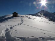 La cappellina all'Alpe Pizzo e Monte Bo sulla dx
