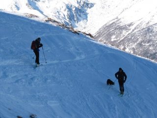 Giornata splendida. Nei passaggi obbligati, si nota come la frequentazione sia stata rilevante...