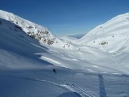 A tratti neve farinosa a tratti neve ventata