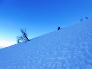 ...e Sergio sulla trapunta bianca