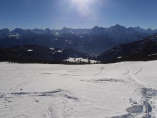02 - panorama verso la valle centrale e pendii aperti sui quali sciare