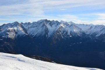 Panorama dalla vetta verso Baitone, Aviolo e Adamello