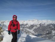 in vetta con panorama