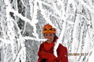 annalisa nel bosco innevato
