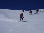 gruppo in discesa nel canale