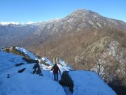 nella neve con il Brunello alle spalle 